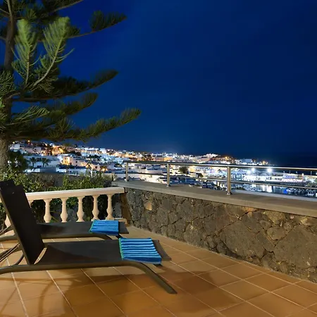 Loretta Willa Puerto del Carmen (Lanzarote)